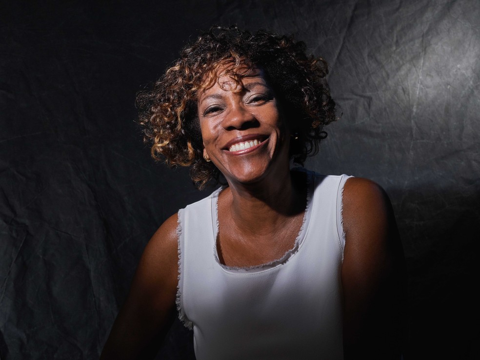 Leila Maria canta músicas autorais em português no álbum 'Tempo', produzido pelo pianista Rodrigo Braga — Foto: Divulgação / Nana Moraes