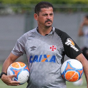 Valdir exalta derby contra Fla e descarta favorito no Super Series