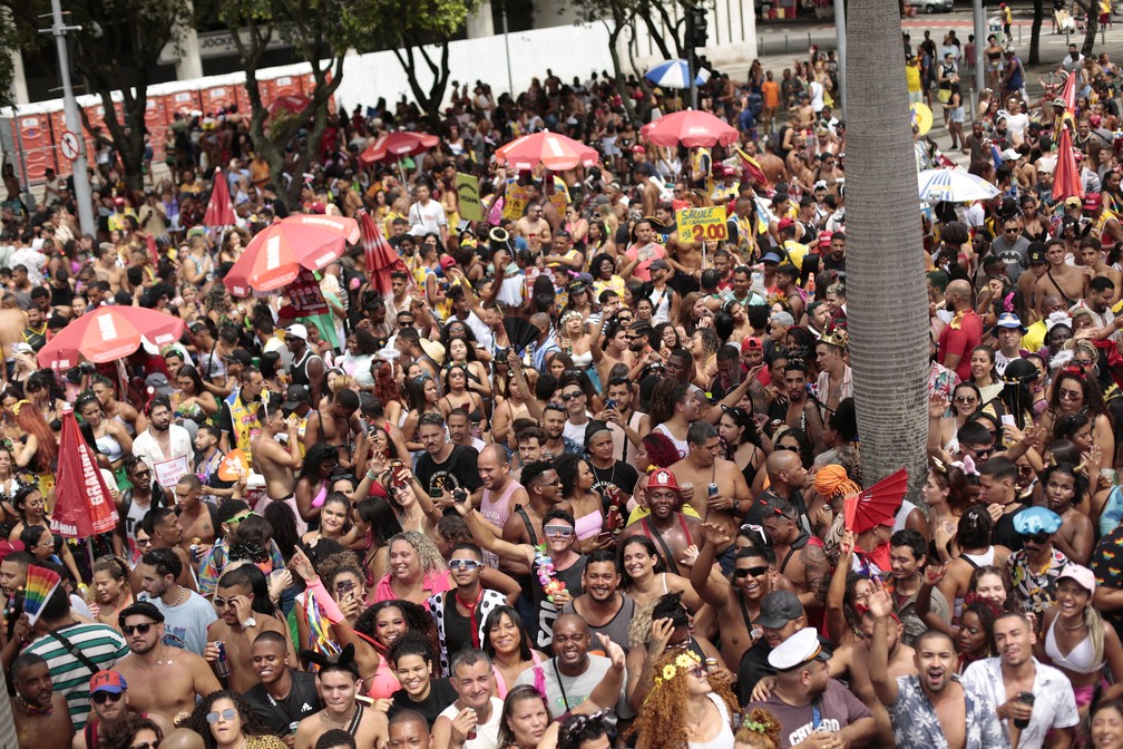 Carrossel de Emoções arrasta multidão no Centro do Rio — Foto: Gabriel Monteiro /Riotur