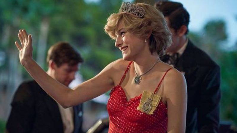 Na quarta temporada da série The Crown, Emma Corrin talvez tenha oferecido a interpretação mais sensível da personagem Diana (Foto: Reuters via BBC News)