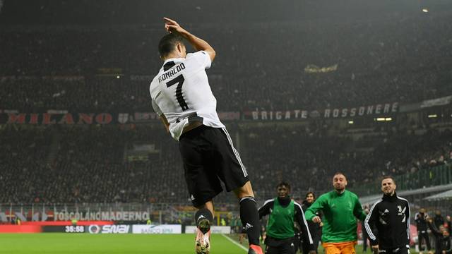 Cristiano Ronaldo marcou o segundo gol da vitória da Juve sobre o Milan