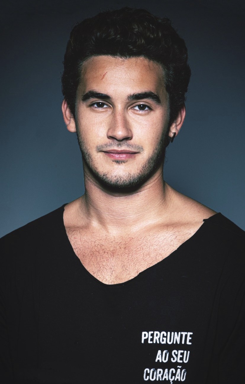 Filipe Bragança, ator que canta bem, faz dez anos de carreira pontuada pela música