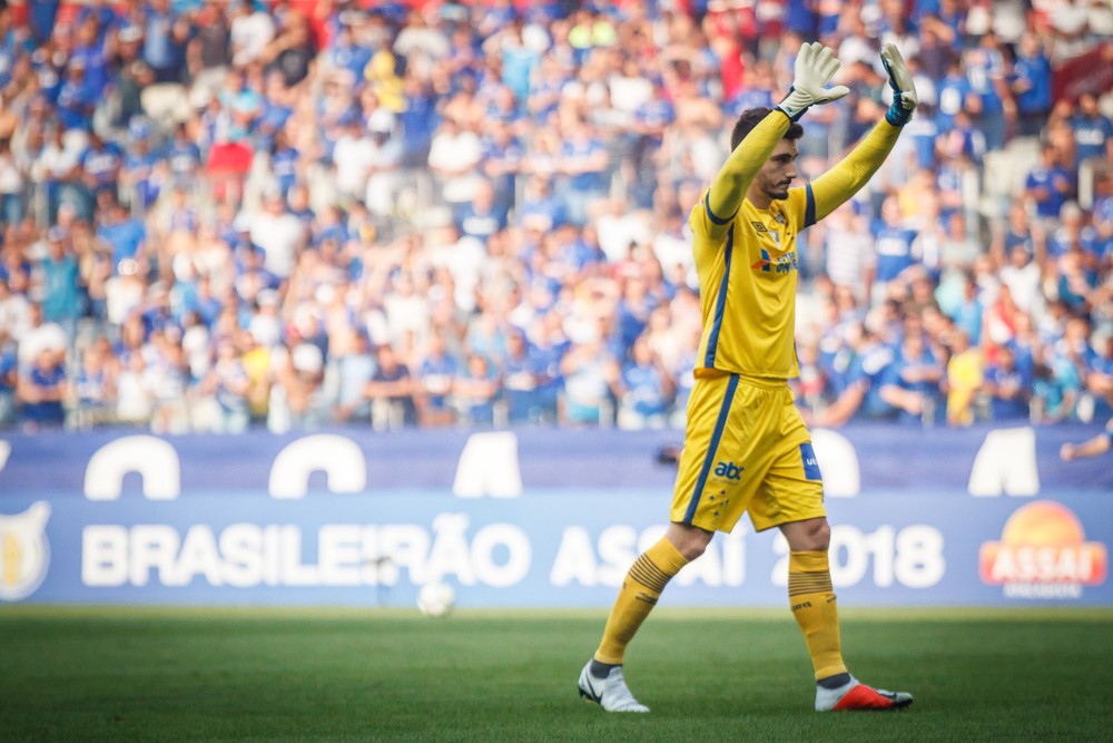 Outra vez acionado, Rafael diz que Cruzeiro merecia vencer o clássico e agradece reconhecimento da torcida