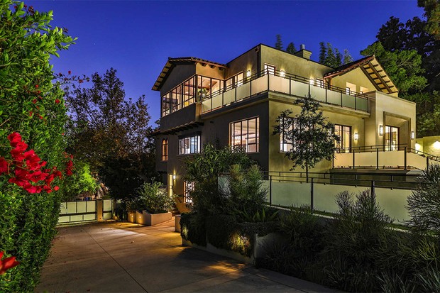 Rihanna coloca mansão invadida para alugar por R$ 131 mil em Los Angeles (Foto: Divulgação)
