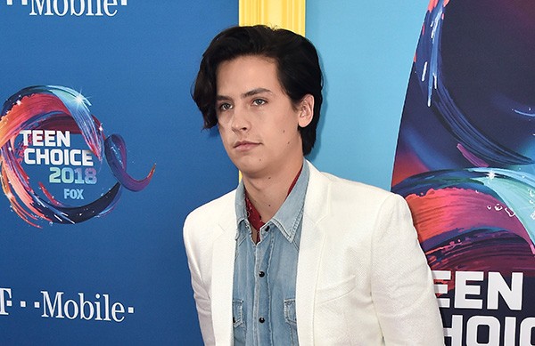 Cole Sprouse no Teen Choice Awards (Foto: Getty Images)