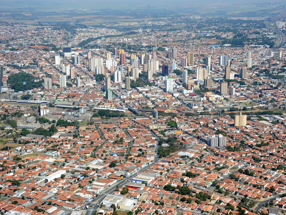 Imagem a&eacute;rea de Limeira: portaria prev&ecirc; maior contribui&ccedil;&atilde;o previdenci&aacute;ria a servidores &mdash; Foto: Wagner Morente/Prefeitura de Limeira