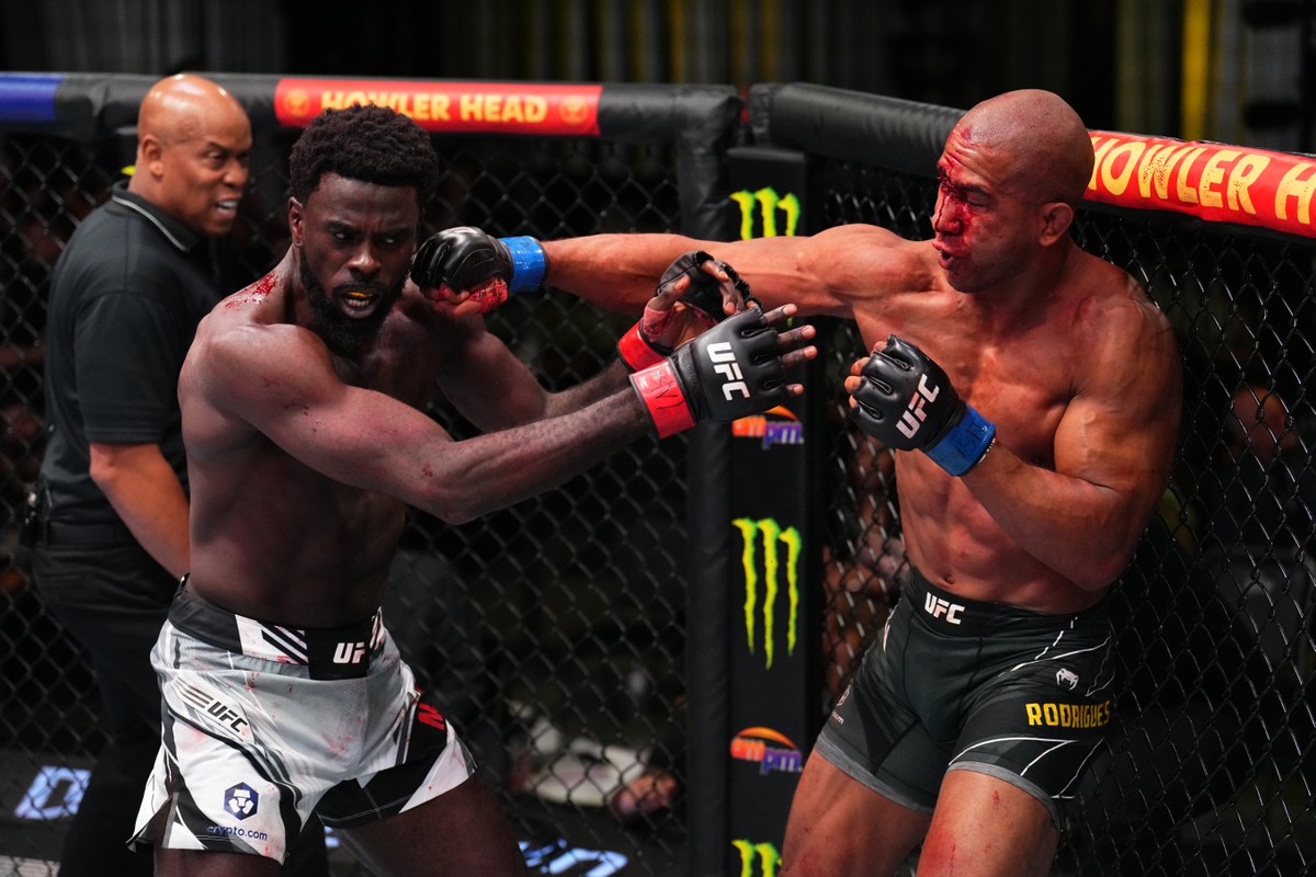 UFC: Gregory Robocop ganha bônus de 