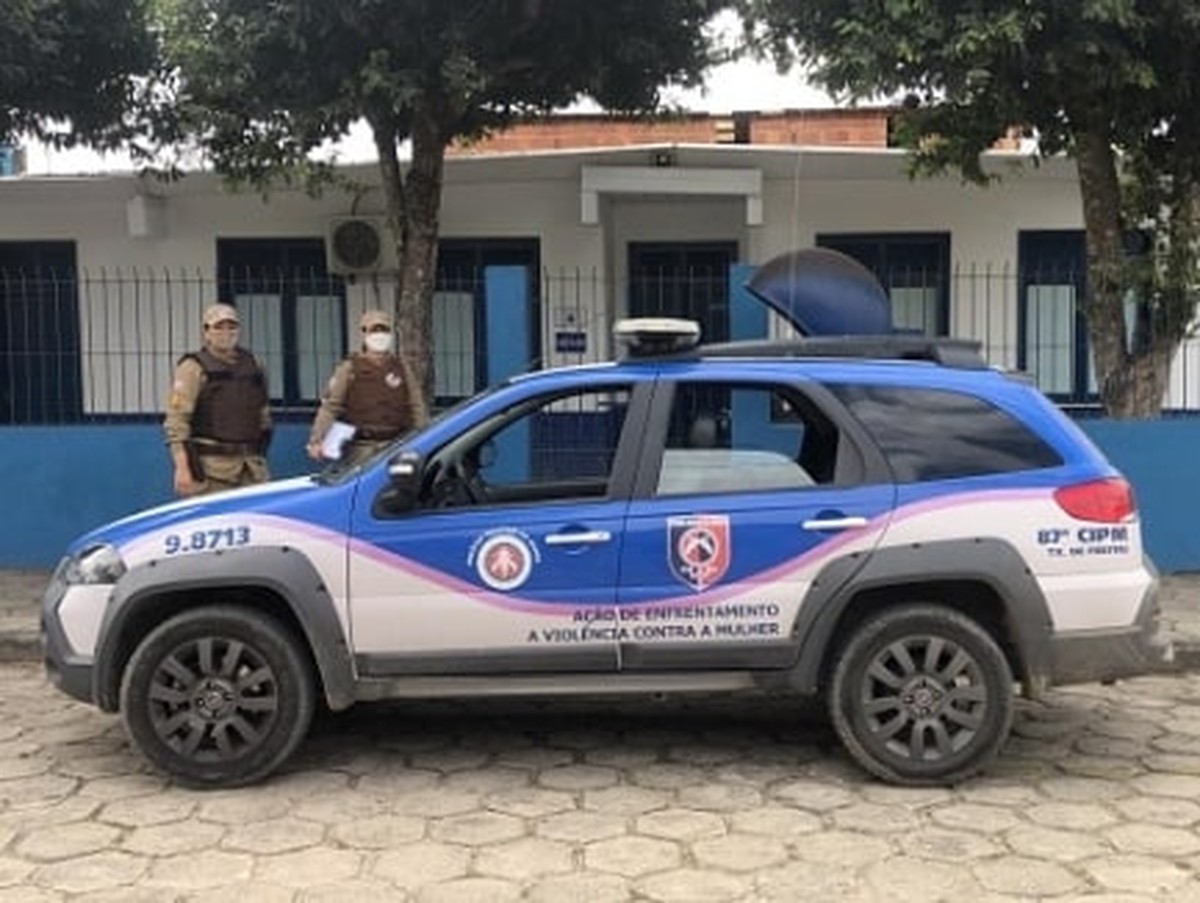 Homem é preso após descumprir medida protetiva em favor da mãe e invadir casa da vítima no extremo sul da Bahia - Vimarsana News