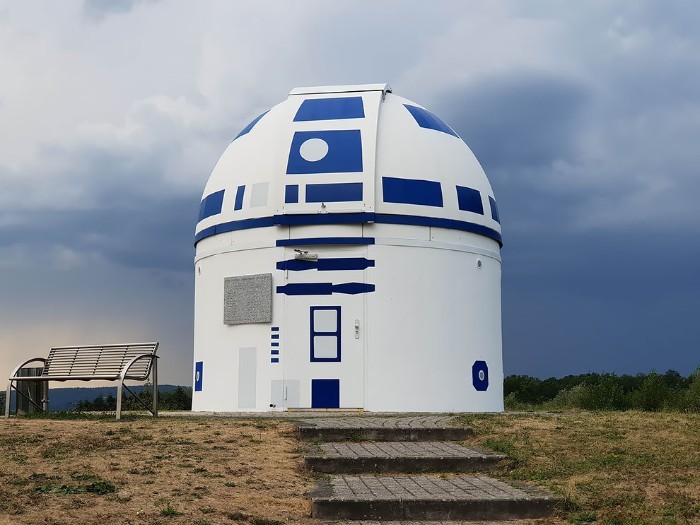 Observatório da Associação de Ciências Naturais de Zweibrücken, em formato de R2-D2. (Foto: Facebook / Universidade Hochschule Kaiserslautern de Ciências Aplicadas )