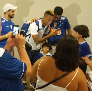 Rafael Silva quer aproveitar clássico para se tornar ídolo dos cruzeirenses