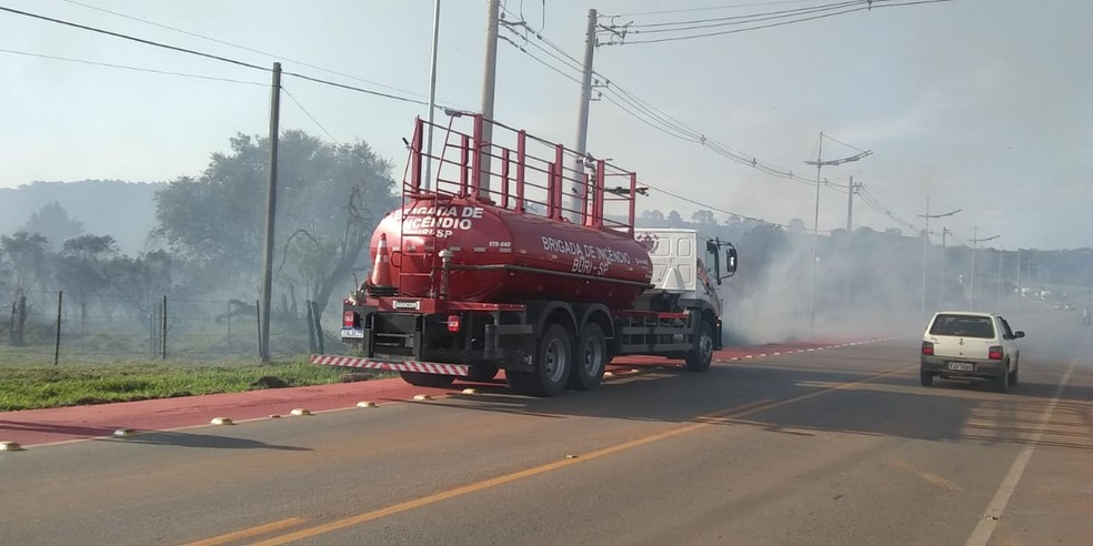 Inc&ecirc;ndio em Buri (SP) mobilizou Corpo de Bombeiros, GCM e Pol&iacute;cia Militar &mdash; Foto: GCM/Divulga&ccedil;&atilde;o