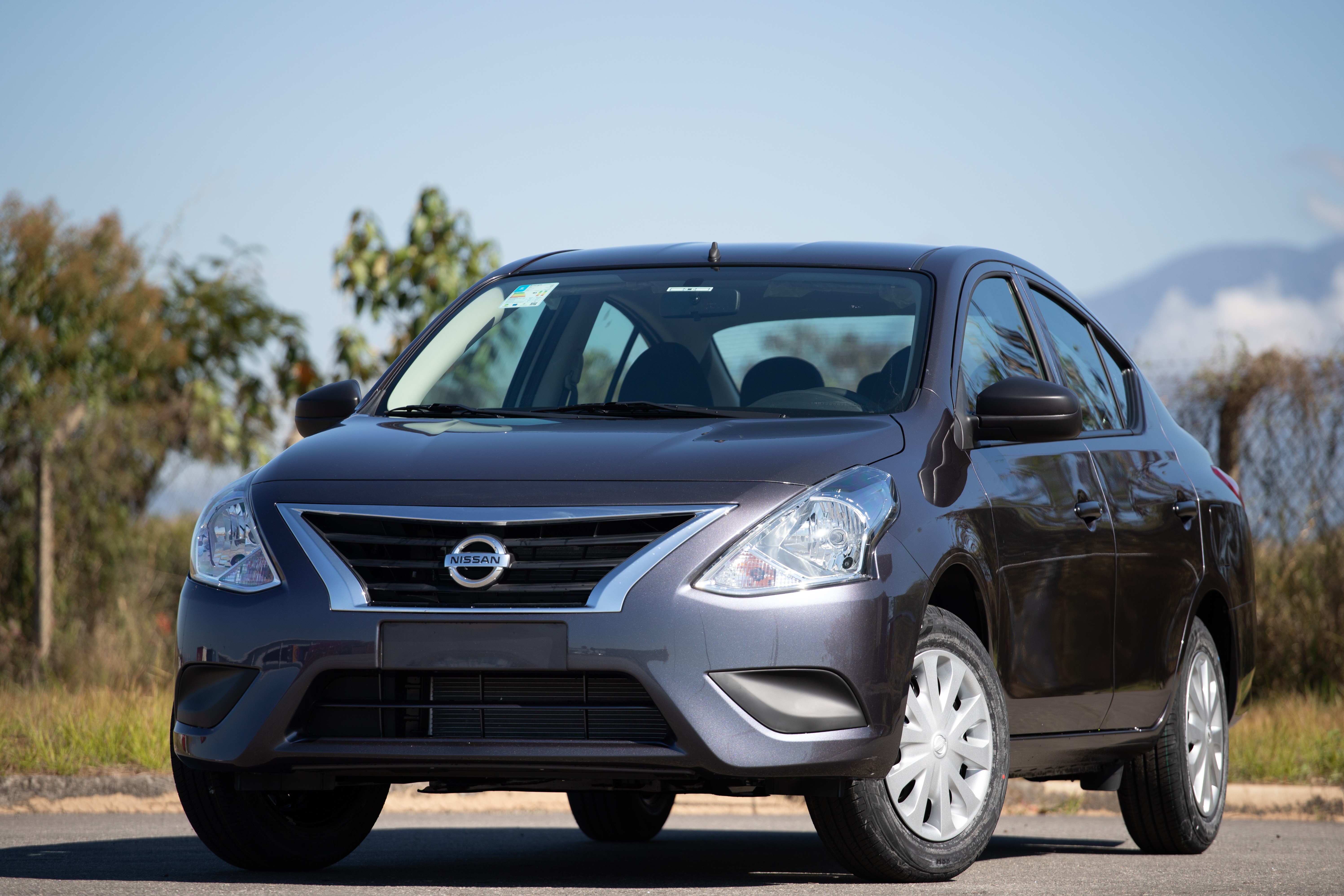 Nissan lanÃ§a Versa V-Drive 1.0 em nova loja online por R$ 57.990