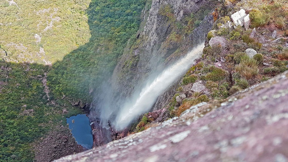 Cachoeira da Fumaça, na Chapada Diamantina, tem 380 metros de altura — Foto: Rafael Miotto/g1/arquivo