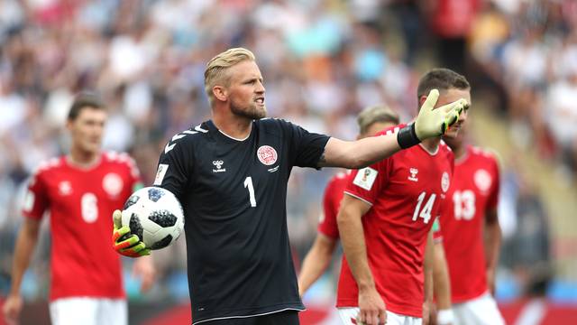 Peter Schmeichel, da Dinamarca, durante o jogo contra a Frana