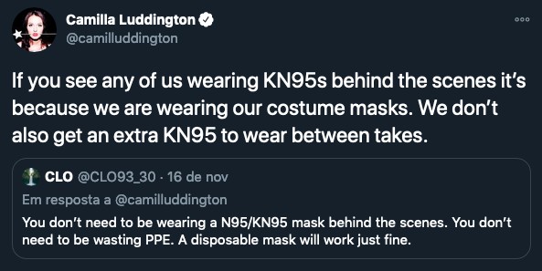 A resposta da atriz Camilla Luddington ao fã de Greys Anatomy que acusou a série de desperdício de equipamento de proteção individual profissional  (Foto: Twitter)