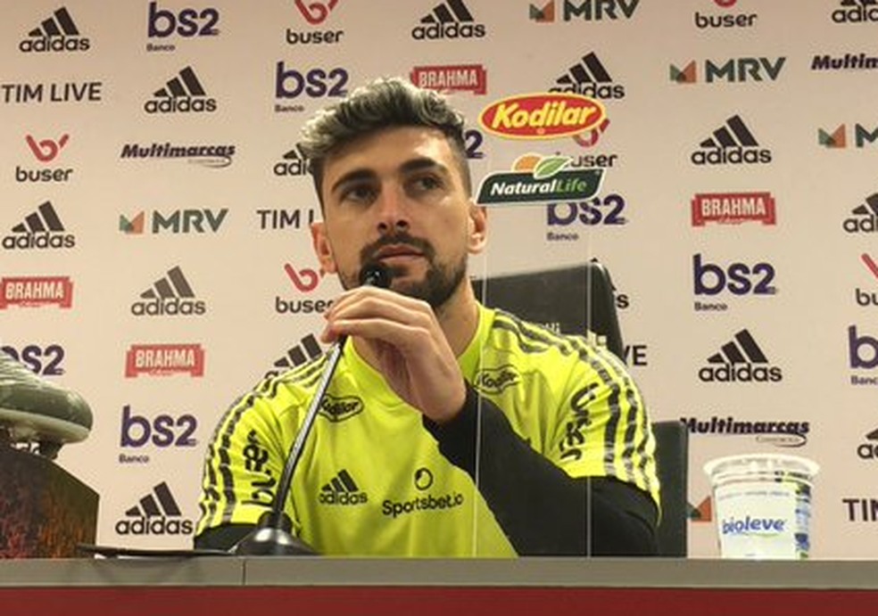 Arrascaeta deu entrevista coletiva antes do treino desta sexta no Ninho do Urubu &mdash; Foto: Divulga&ccedil;&atilde;o / Flamengo