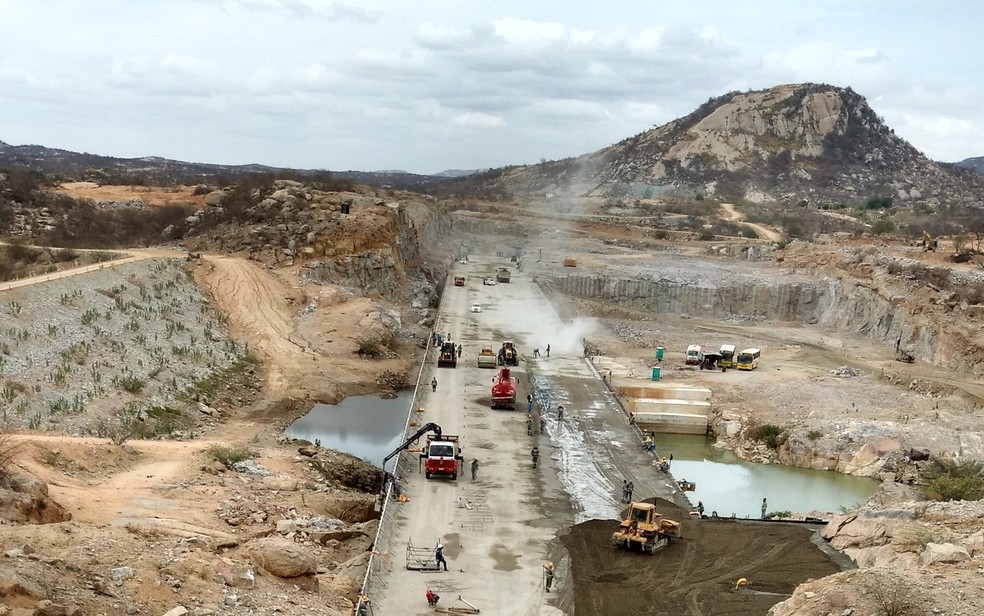 Barragem de Oiticica tem aproximadamente 60% das obras concluídas, segundo a Semarh (Foto: Anderson Barbosa/G1)