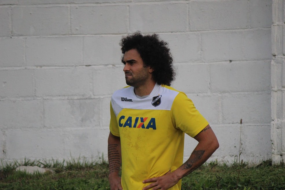 Neto Coruja fez apenas oito jogos pelo ABC, em 2015 — Foto: Diego Simonetti/Blog do Major