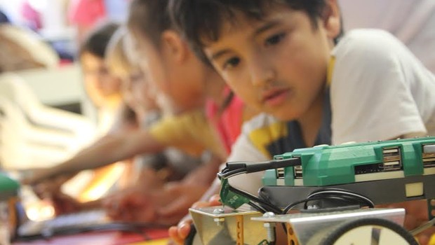 Creche ensina robótica (Foto: Divulgação)