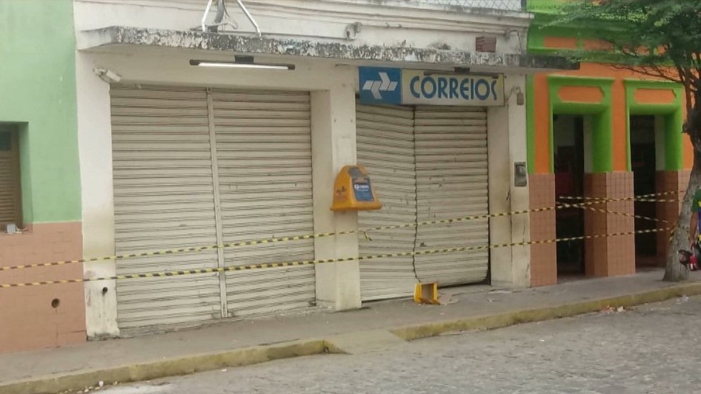 ExplosÃ£o aconteceu a uma agÃªncia dos Correios da cidade de Serra Redonda, na ParaÃ­ba â€” Foto: ReproduÃ§Ã£o/TV Cabo Branco