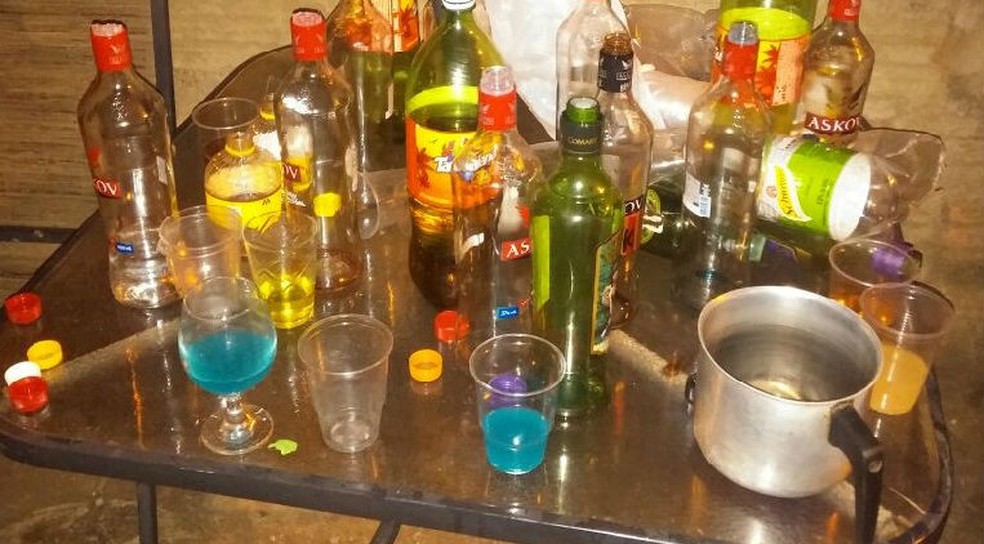 Casal é detido por organizar baile funk regado a álcool e drogas para  menores | Itapetininga e Região | G1