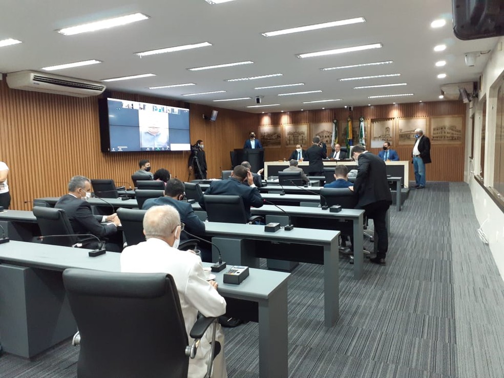 Vereadores de Natal começam votação das emendas sobre a reforma da previdência municipal — Foto: Julianne Barreto/Inter TV Cabugi