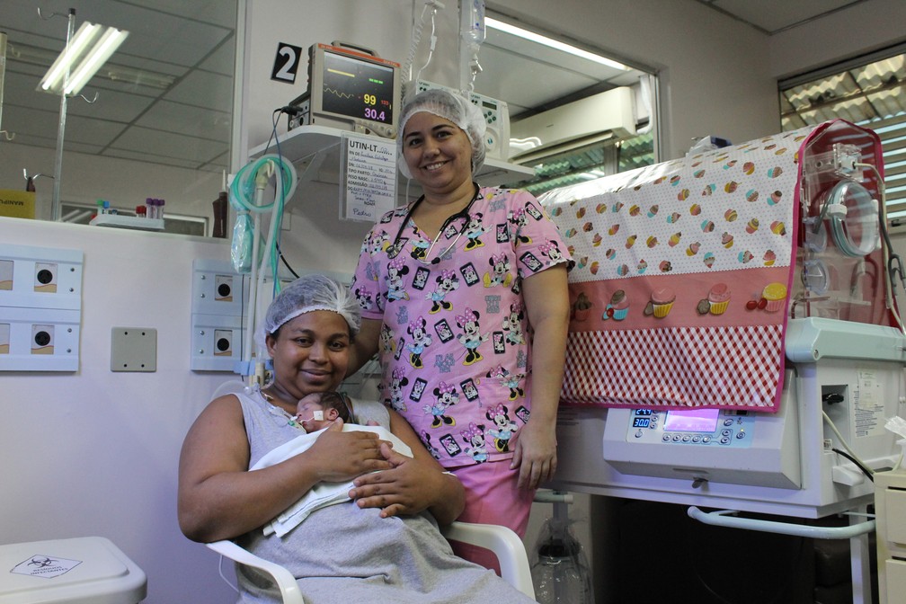 Mãe e médica vivenciaram as angústias de ter filho nascer prematuro (Foto: Adneison Severiano/G1 AM)