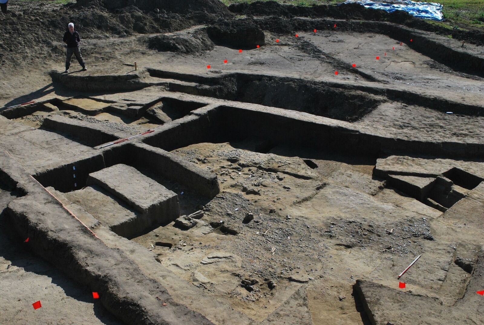 Sítio arqueológico onde foram encontrados artigos arqueológicos do Império Romano (Foto: University of Leicester)