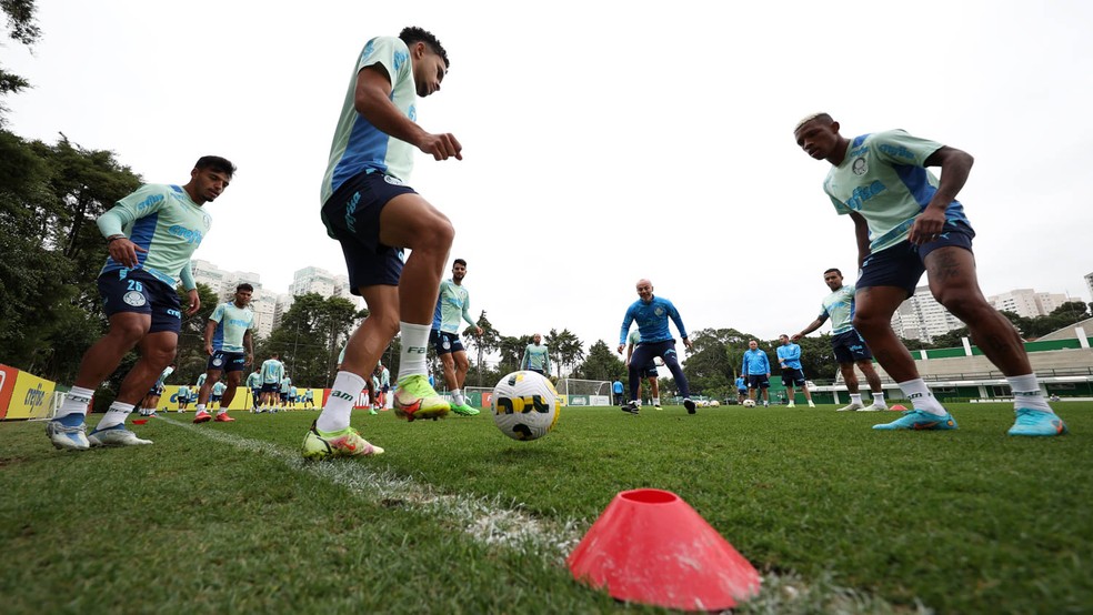 Jogadores do Palmeiras durante treino na Academia de Futebol — Foto: Cesar Greco 
