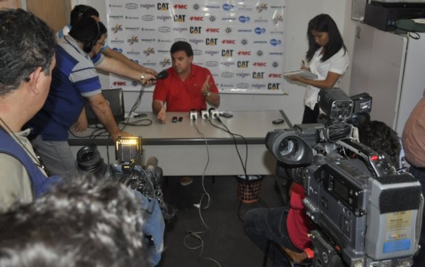 Estevam Soares dá última entrevista como técnico do XV de Piracicaba (Foto: Bernardo Medeiros / Globoesporte.com)