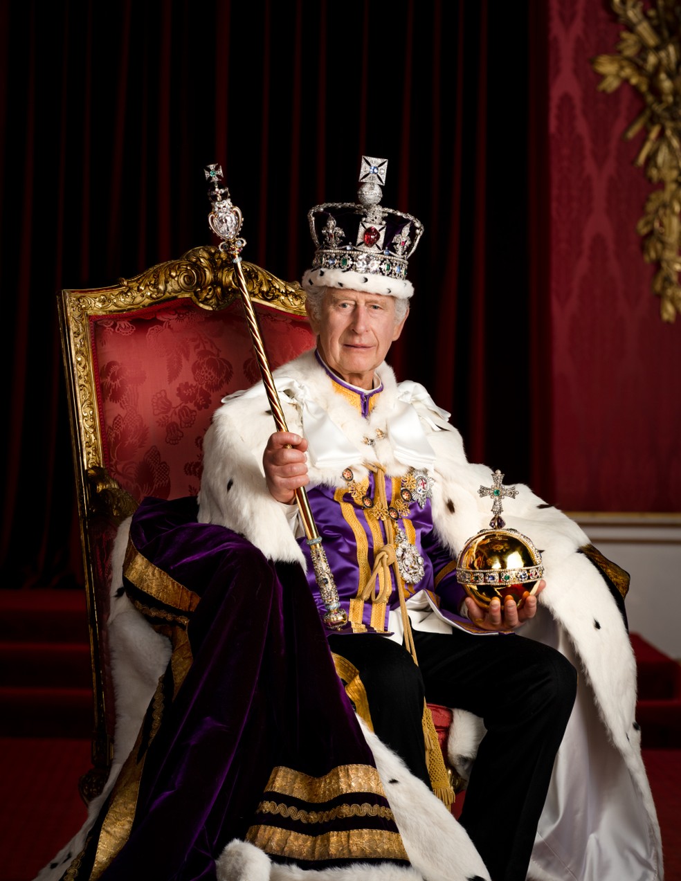 Retrato oficial de Charles III depois da coroação — Foto: Reprodução/royal.uk