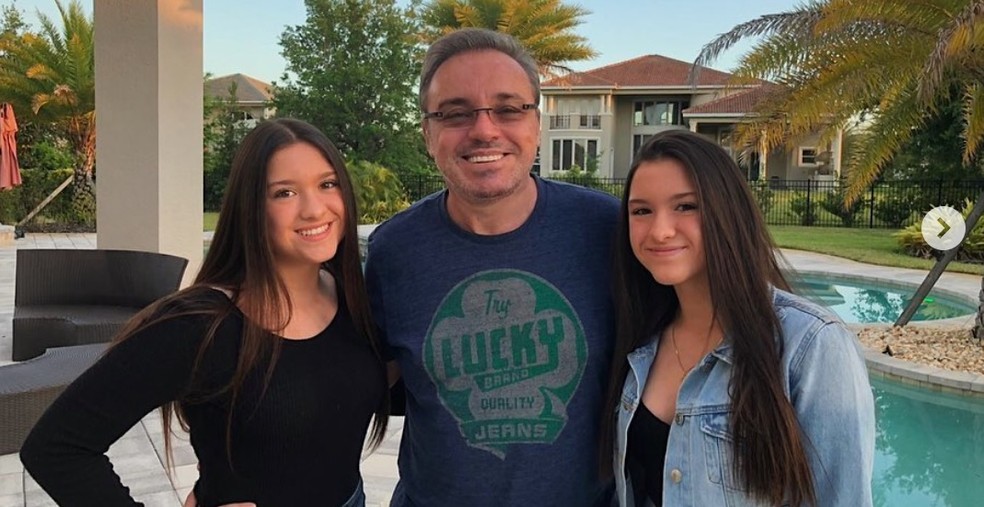 Gugu Liberato e as filhas, Sofia e Marina — Foto: Reprodução/Instagram/sofi_liberato
