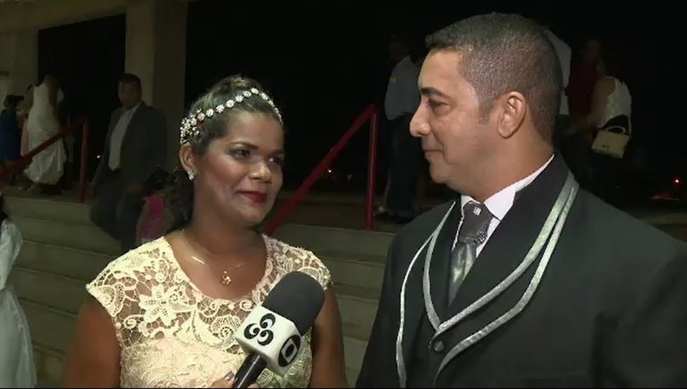 Luzinete e o marido Jeferson Machado oficializaram a união durante o Casamento Coletivo (Foto: Reprodução/Rede Amazônica Acre)