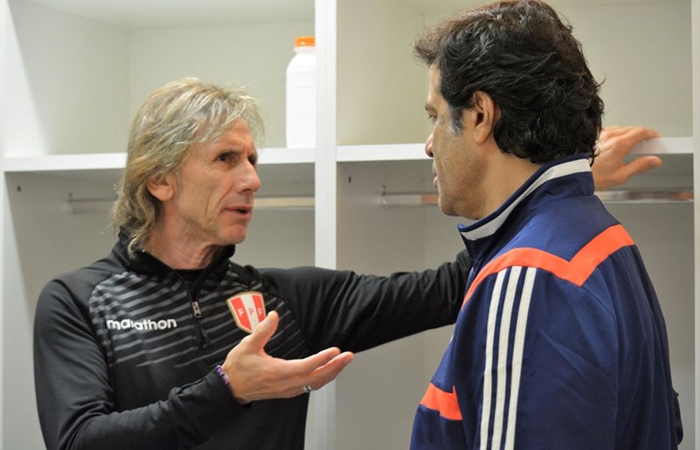 Raí, diretor do São Paulo, e Ricardo Gareca, técnico do Peru — Foto: Alexandre Coutinho / saopaulofc.net