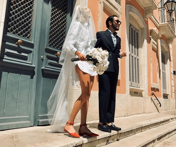 Lolita Jacobs em seu casamento com Pierre-Benoit Talbourde: noiva sem salto (Foto: Reprodução/Pinterest)