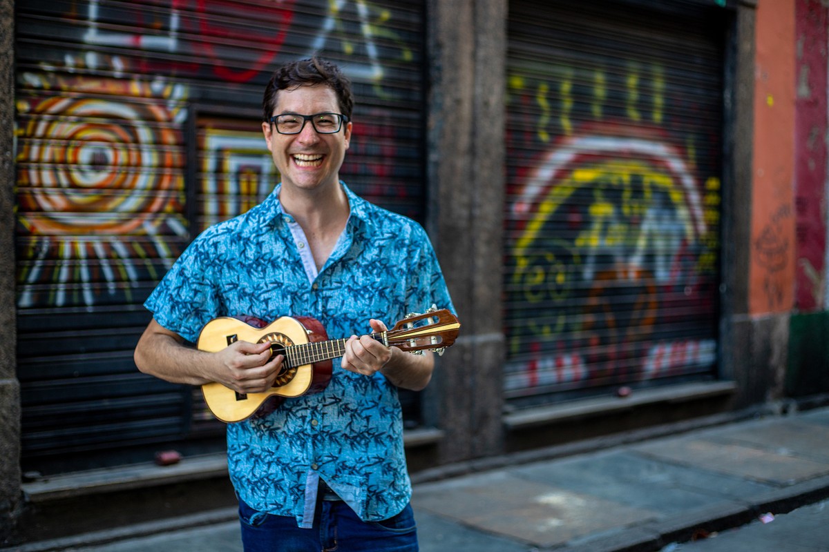 Eduardo Gisi cruza sambas do Rio de Janeiro e de Chapecó em EP avalizado por Diogo Nogueira |  Weblog do Mauro Ferreira