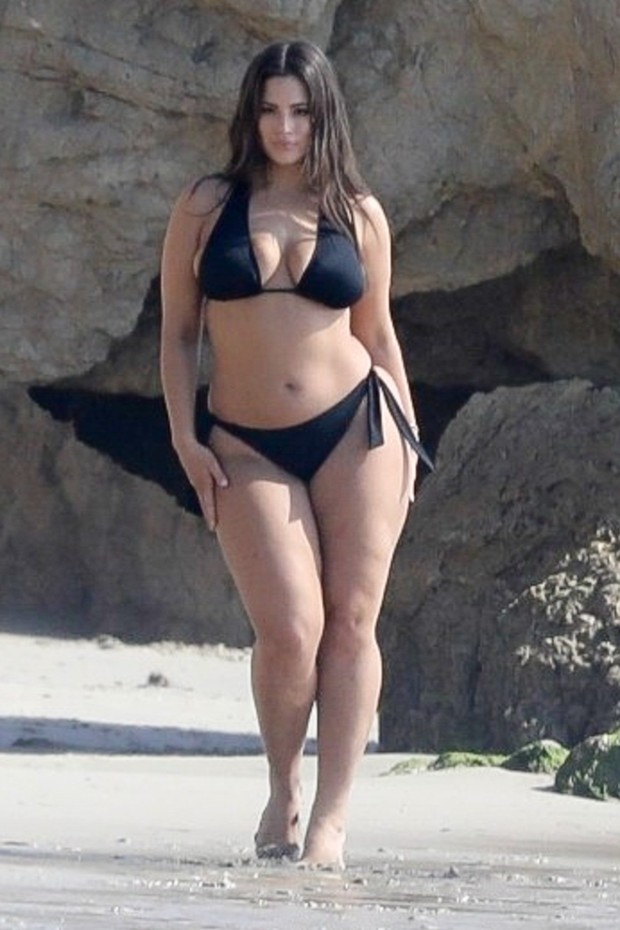 Ashley Graham esquenta o clima em Malibu com ensaio sexy ...