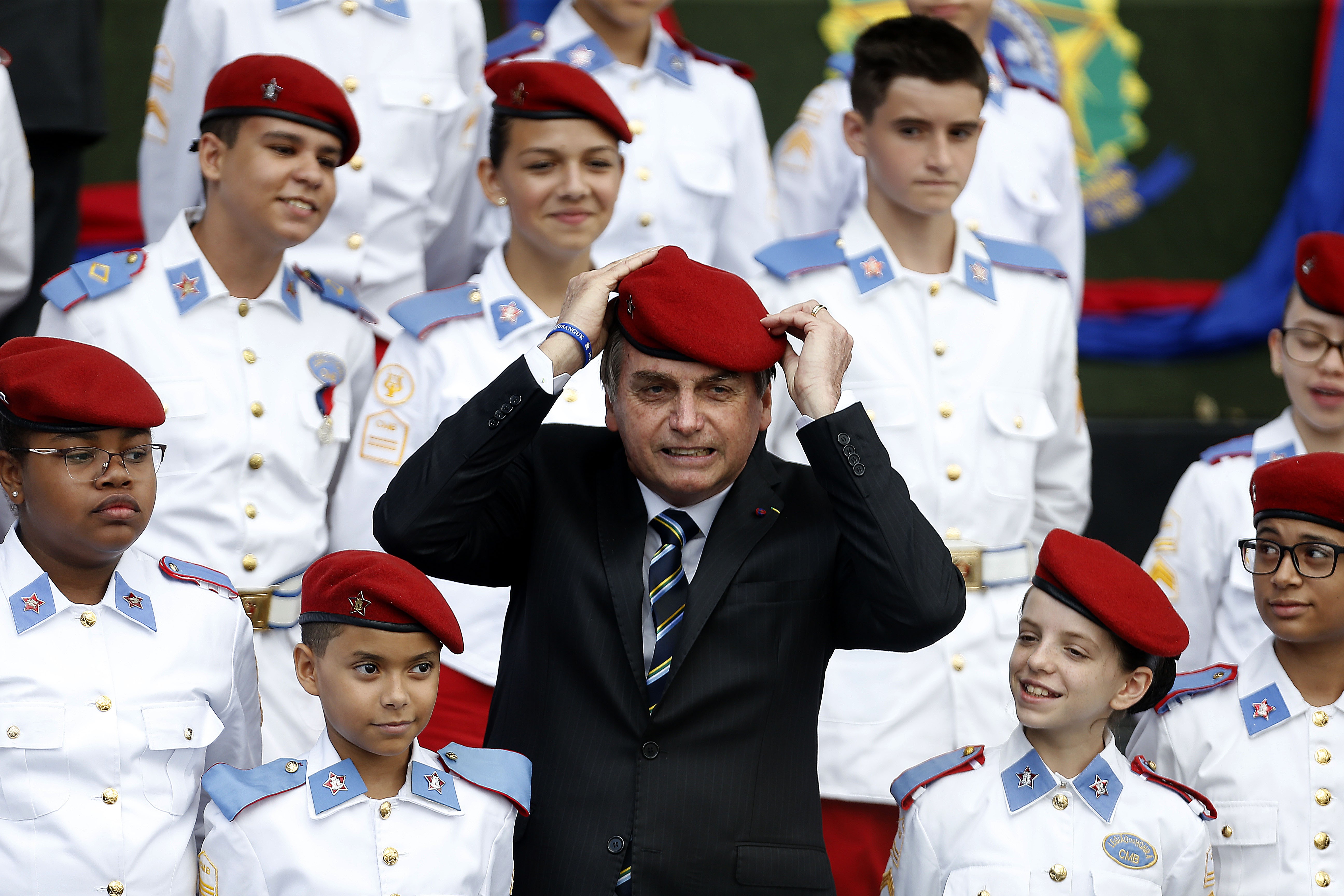  Jair Bolsonaro em cerimônia do Dia do Exército