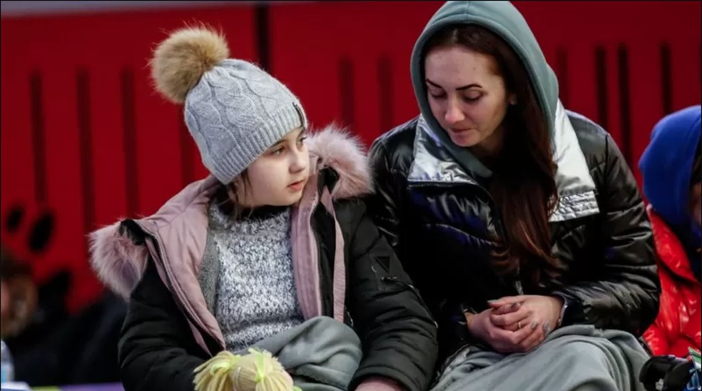 Muitas pessoas foram para a fronteira para oferecer abrigo em suas casas aos refugiados ucranianos — Foto: Getty Images/BBC