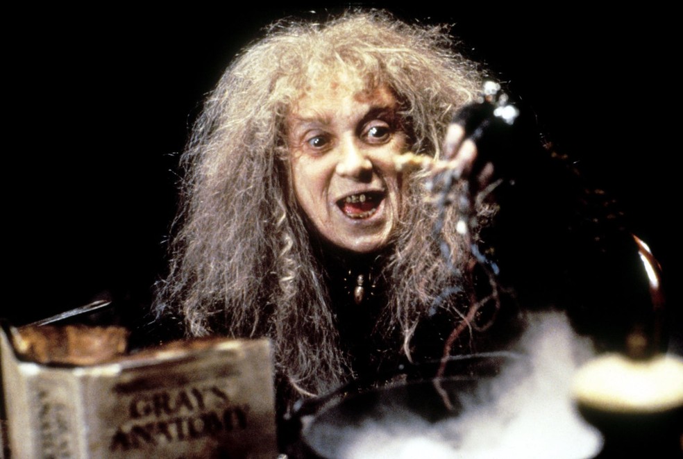 Judith Malina (Vov&oacute; Addams) &mdash; Foto: Reprodu&ccedil;&atilde;o/IMDB