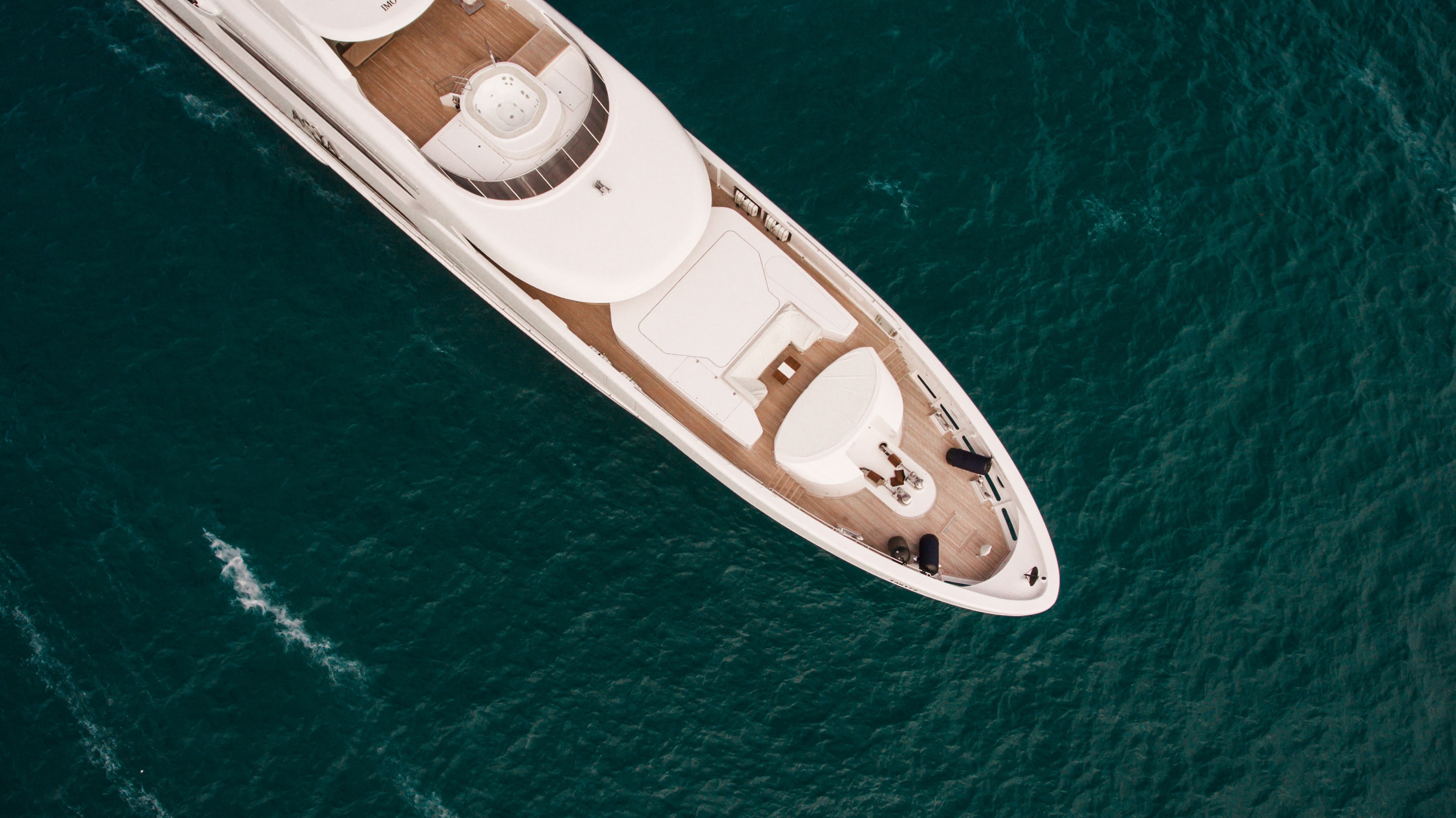 barco, iate, milionários, riqueza, luxo, mar, navegação,  (Foto: Unsplash)