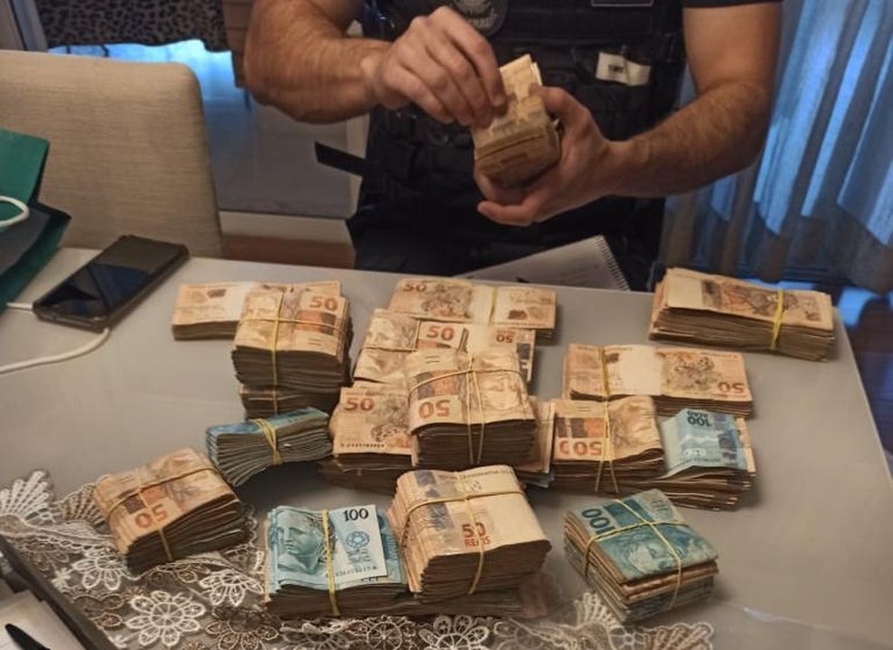 Polícia Federal apreendeu joias avaliadas em mais de US$ 1 milhão — Foto: Divulgação