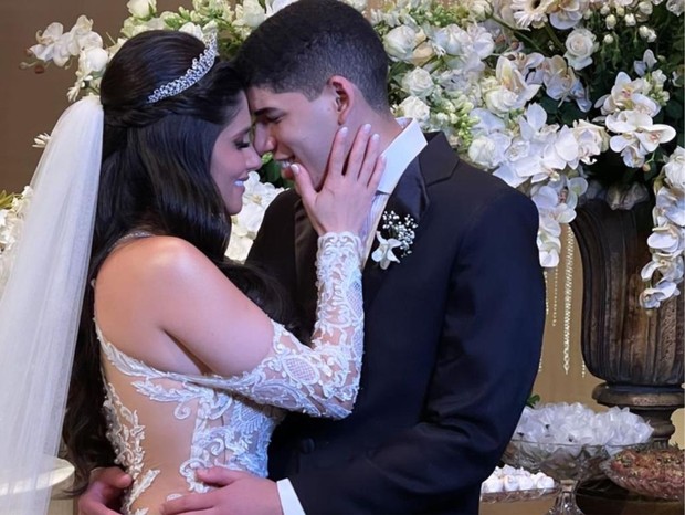 Zé Vaqueiro e Ingra Soares: Casamento foi celebrado no dia 25 de outubro (Foto: Reprodução/Instagram)