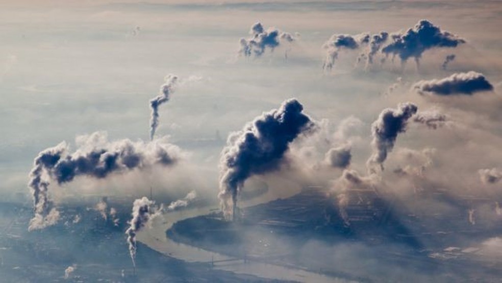 Respirar ar altamente poluído é responsável por cerca de 800 mil mortes prematuras a cada ano — Foto: Getty Images via BBC