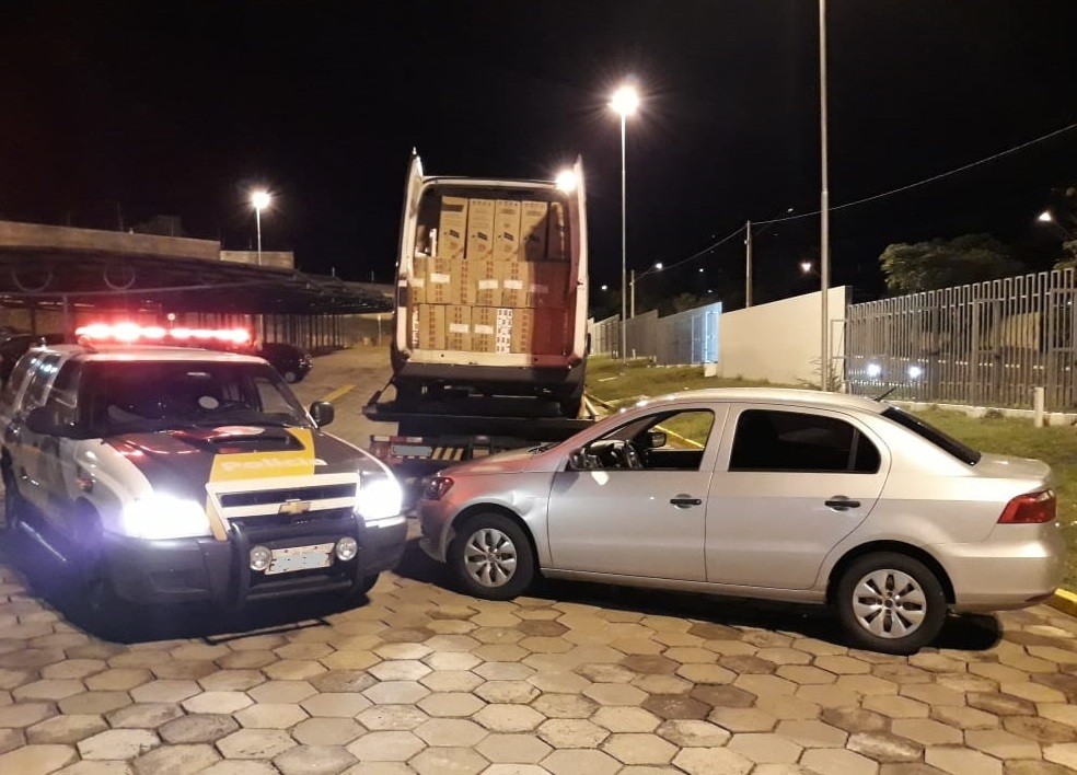 Carga de cigarros do Paraguai foi apreendida em Iepê — Foto: Polícia Militar Rodoviária/Divulgação