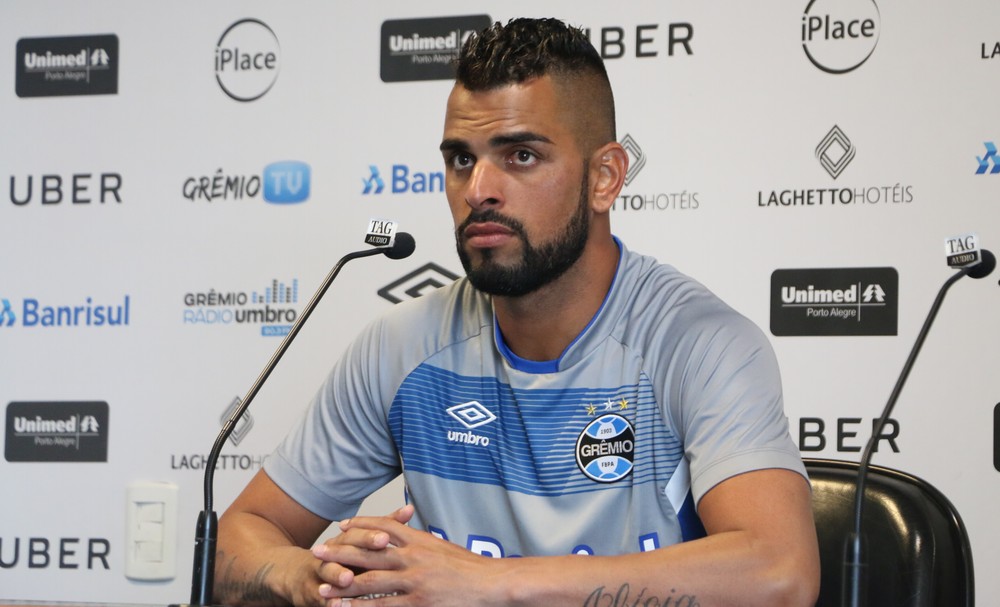 Maicon se diz louco pra jogar, mas pede para Grêmio não queimar etapas