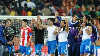 Em 2010, o Paraguai avançou como primeiro colocado em um grupo que tinha a Itália, e deu trabalho à Espanha nas quartas de final — Foto: Vincenzo Pinto/AFP