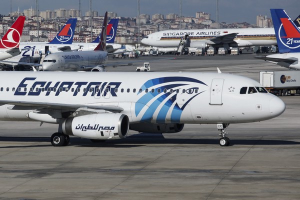 Um avião da companhia aérea EgyptAir  (Foto: Getty Images)