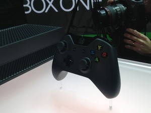 Controle do novo console da Microsoft, o Xbox One, apresentado pela empresa nesta terça-feira (21) (Foto: Bruno Araujo/G1)