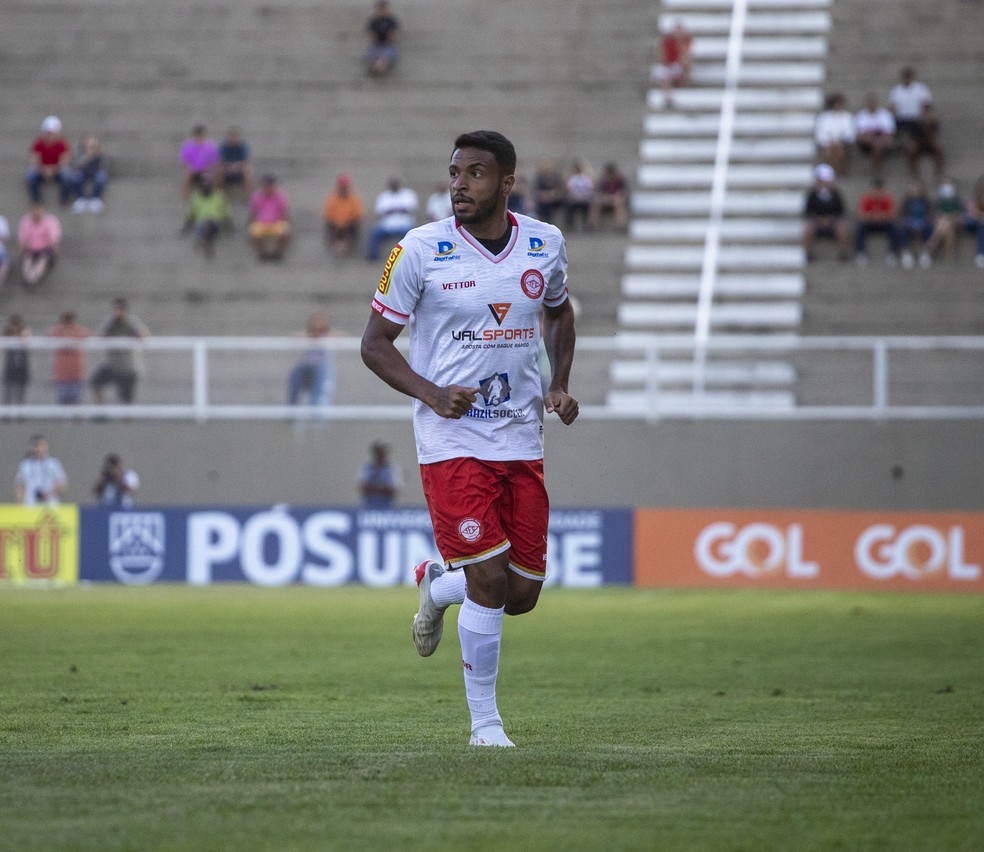 Manoel está relacionado para o jogo  — Foto: Victor Souza/Tombense